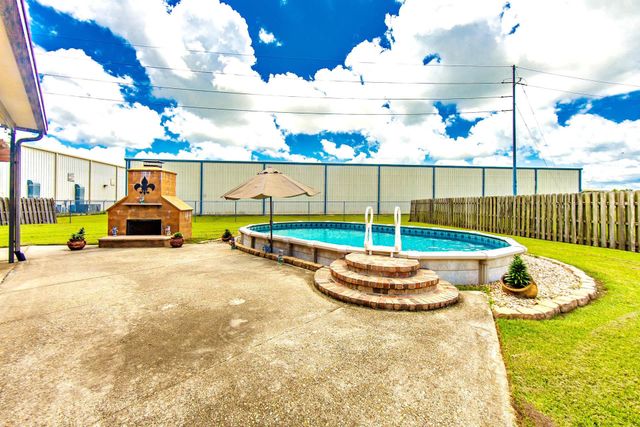 345 Lansdown Drive, Houma, LA 70360