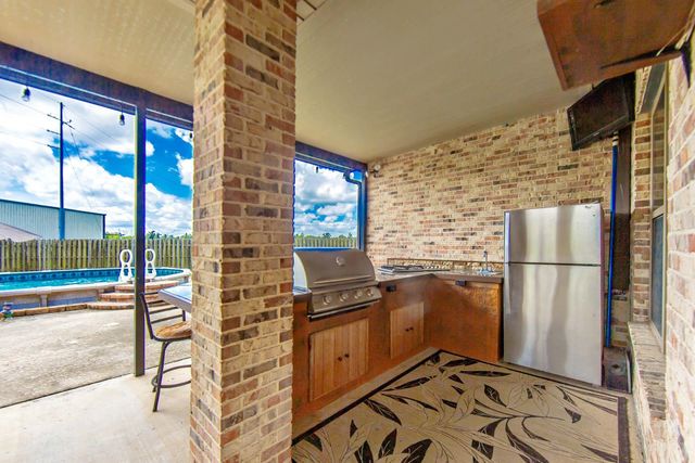 345 Lansdown Drive, Houma, LA 70360