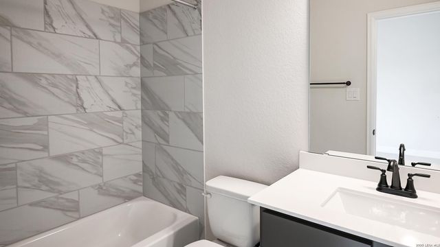 5042 Obispo Cir, Schertz, TX 78124