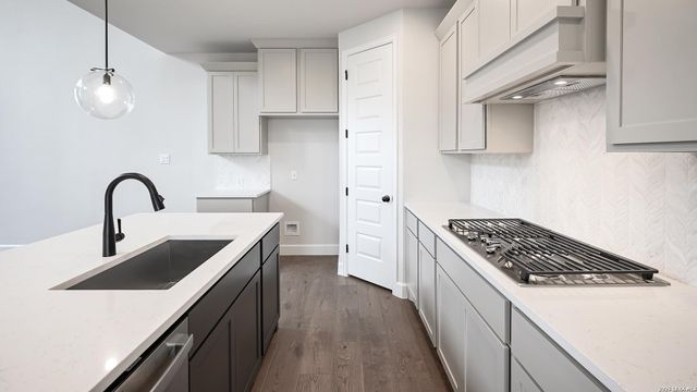 5042 Obispo Cir, Schertz, TX 78124