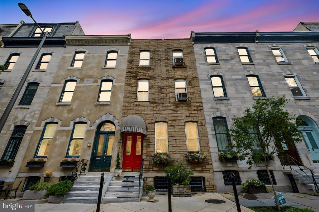 2217 LOCUST ST, PHILADELPHIA, PA 19103 — exterior