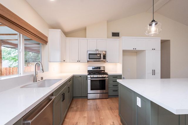 5685 Tudor Way, Loomis, CA 95650