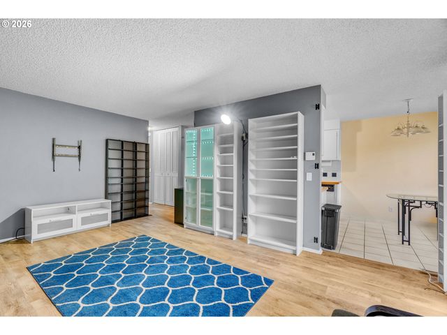 13155 Sw ALLEN Blvd 24, Beaverton, OR 97005