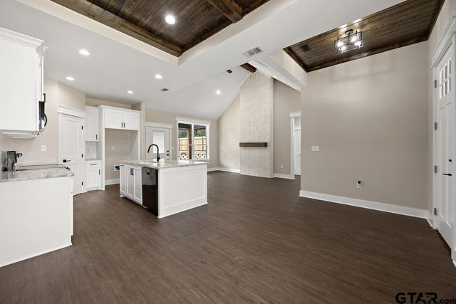 205 Ellis Street, Rusk, TX 75785