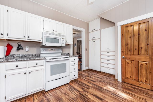 505 E Main Street, Morrison, IL 61270