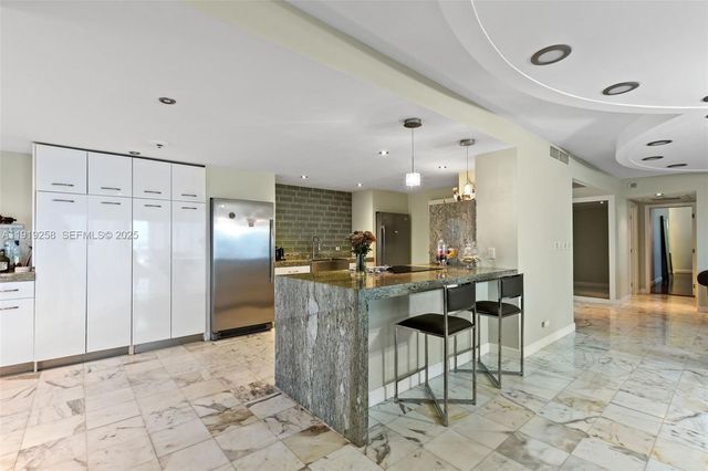 1800 NE 114th Street 1903, Miami, FL 33181