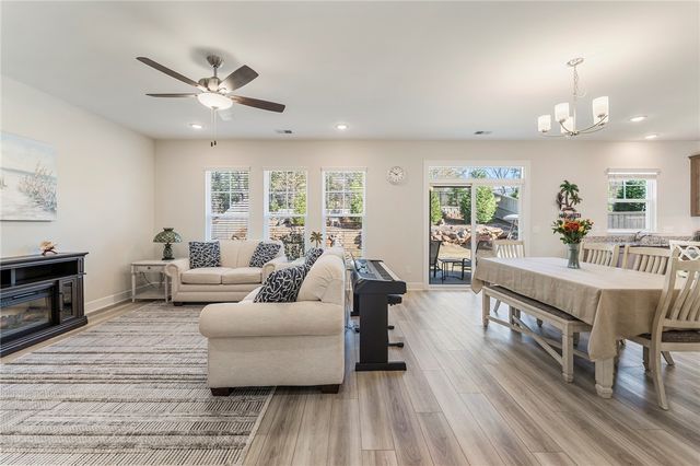 204 Ridgepark Lane, Greenville, SC 29605