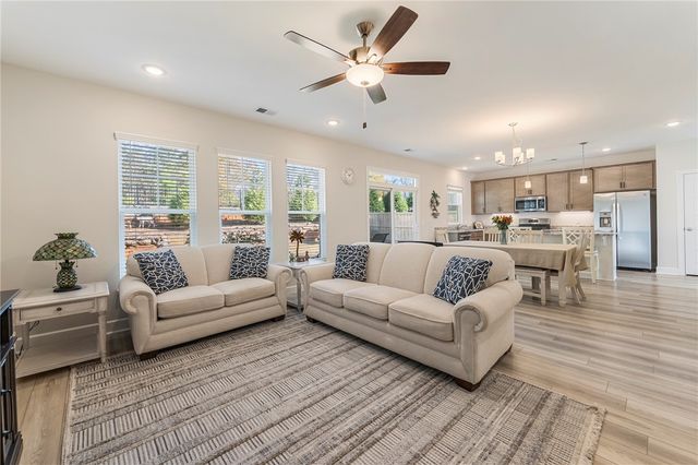 204 Ridgepark Lane, Greenville, SC 29605