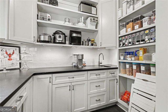 2375 Massey Lane, Decatur, GA 30033