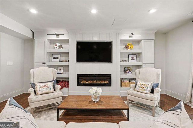 2375 Massey Lane, Decatur, GA 30033