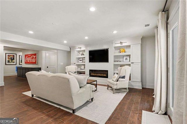 2375 Massey Lane, Decatur, GA 30033