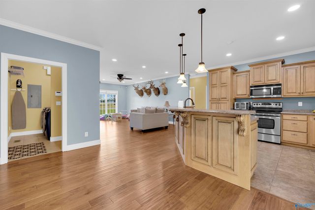 101 Pebble Lane, Sylvania, AL 35988