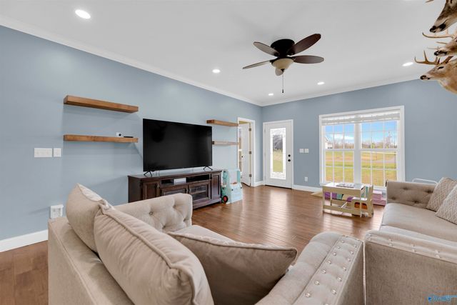 101 Pebble Lane, Sylvania, AL 35988