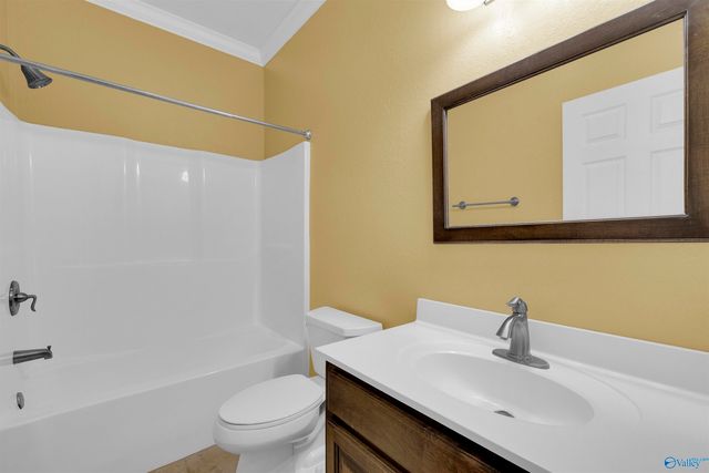 101 Pebble Lane, Sylvania, AL 35988