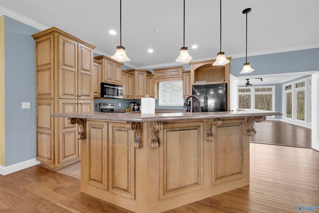 101 Pebble Lane, Sylvania, AL 35988