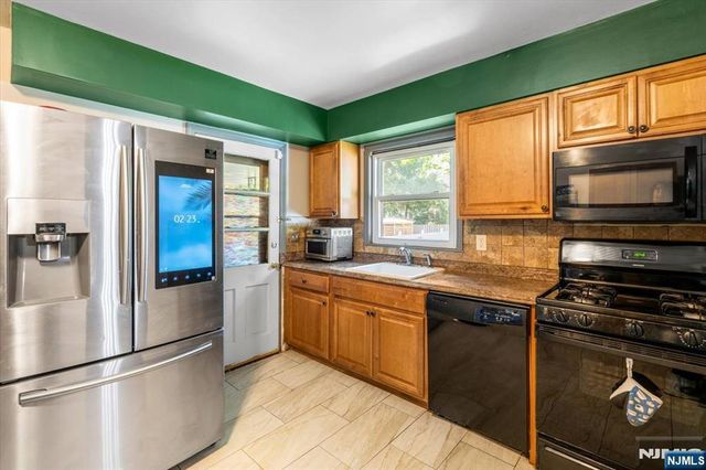 2 Francisco Avenue, Little Falls, NJ 07424