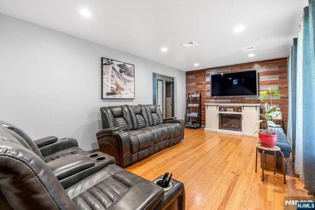 2 Francisco Avenue, Little Falls, NJ 07424