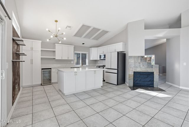 39724 Tesoro Lane, Palmdale, CA 93551