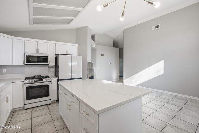 39724 Tesoro Lane, Palmdale, CA 93551