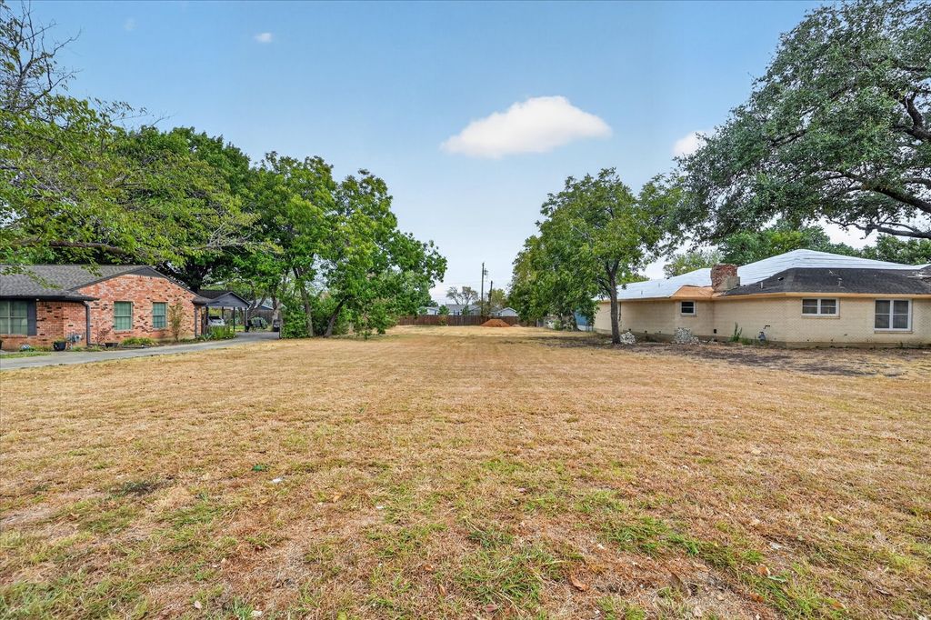 825 E Worth Street, Grapevine, TX 76051 — photo 5