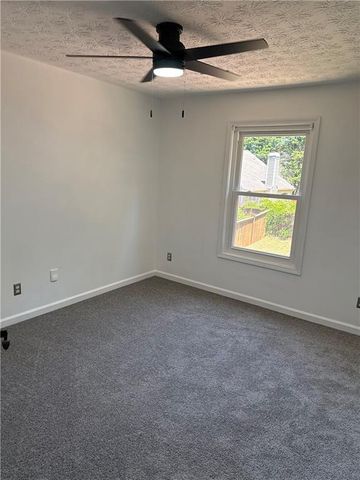 409 Heathcliff Court, Mcdonough, GA 30253