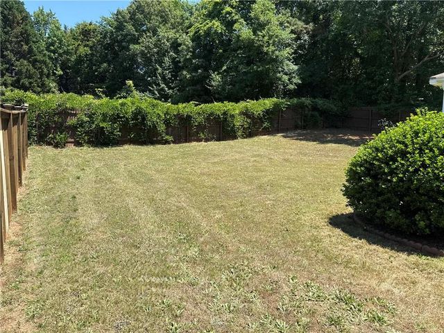 409 Heathcliff Court, Mcdonough, GA 30253