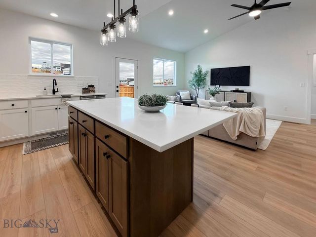 810 Accolade Loop, Belgrade, MT 59714
