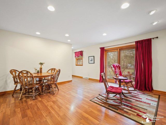 6712 Nanafield Drive, Bedford Twp, MI 48182