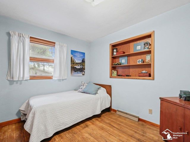 6712 Nanafield Drive, Bedford Twp, MI 48182