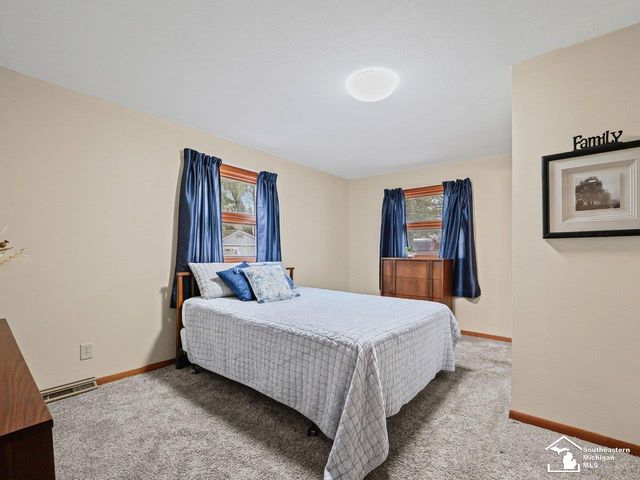 6712 Nanafield Drive, Bedford Twp, MI 48182