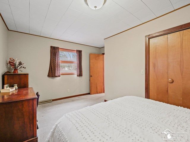 6712 Nanafield Drive, Bedford Twp, MI 48182