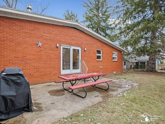 6712 Nanafield Drive, Bedford Twp, MI 48182