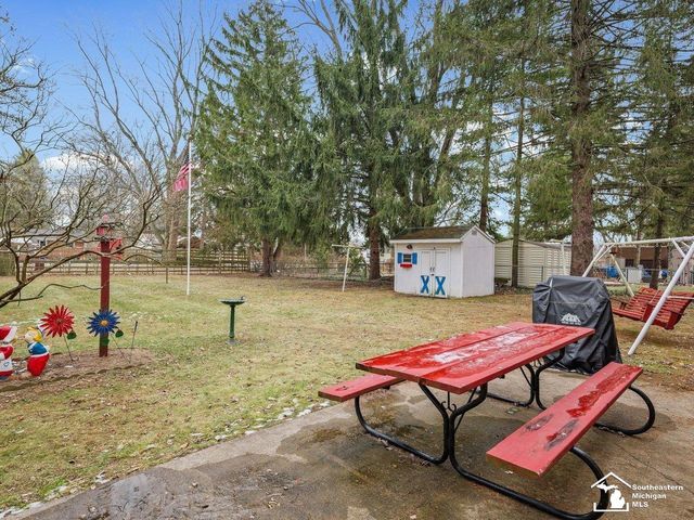 6712 Nanafield Drive, Bedford Twp, MI 48182