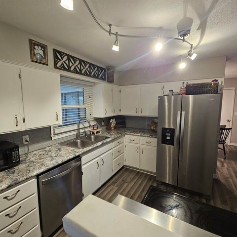 611 Marmaton, El Dorado, KS 67042