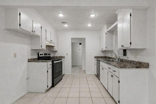 8704 NW 87th Terrace, Oklahoma City, OK 73132