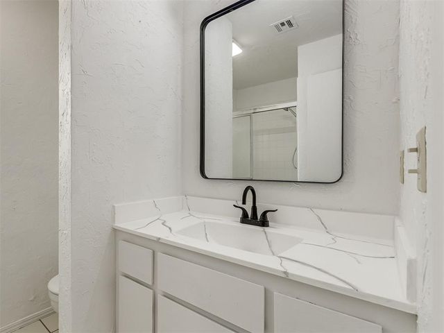 8704 NW 87th Terrace, Oklahoma City, OK 73132