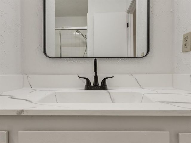 8704 NW 87th Terrace, Oklahoma City, OK 73132