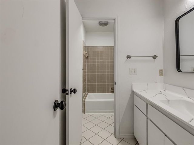 8704 NW 87th Terrace, Oklahoma City, OK 73132