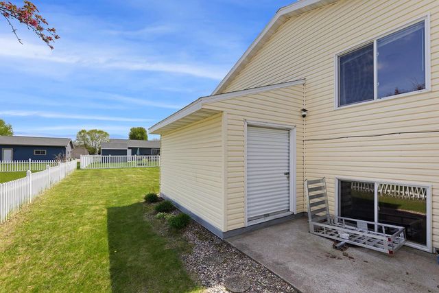 305 Mallard DRIVE, Holmen, WI 54636