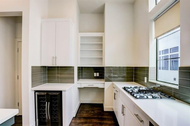 2106 Colorado Street, Houston, TX 77007
