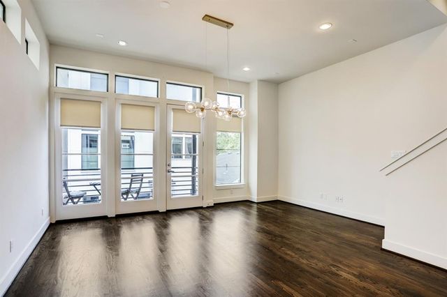 2106 Colorado Street, Houston, TX 77007