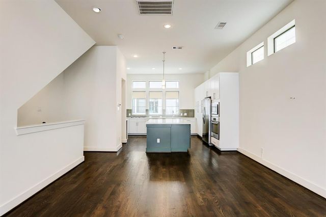 2106 Colorado Street, Houston, TX 77007