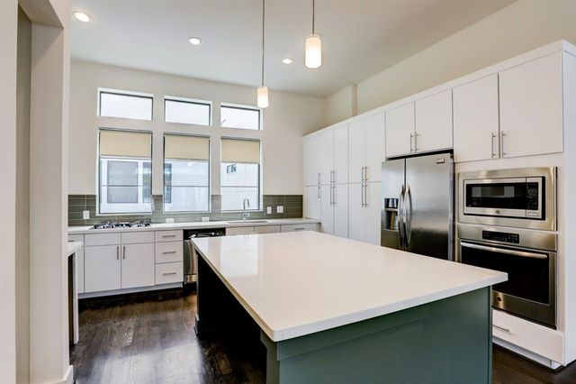 2106 Colorado Street, Houston, TX 77007