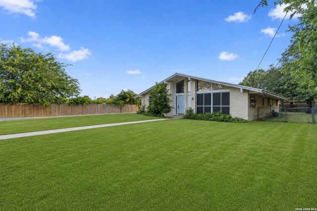 317-319 Gaiety Lane, Kirby, TX 78219