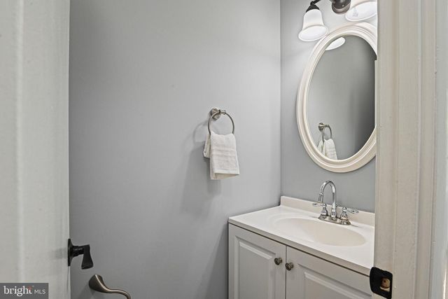 3094 WHITE BIRCH CT, Fairfax, VA 22031