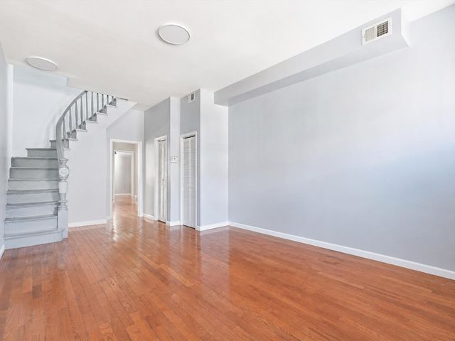 62 VAN REYPEN ST, Jc, Journal Square, NJ 07306