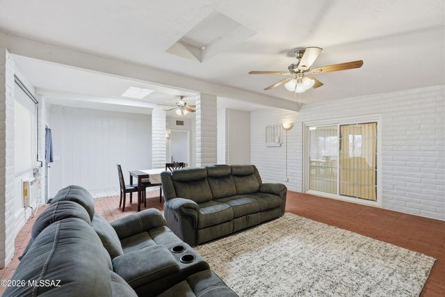 1142 N 13th Avenue, Tucson, AZ 85705