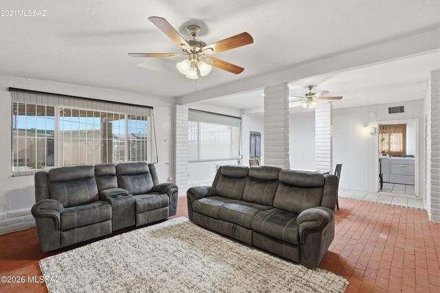 1142 N 13th Avenue, Tucson, AZ 85705