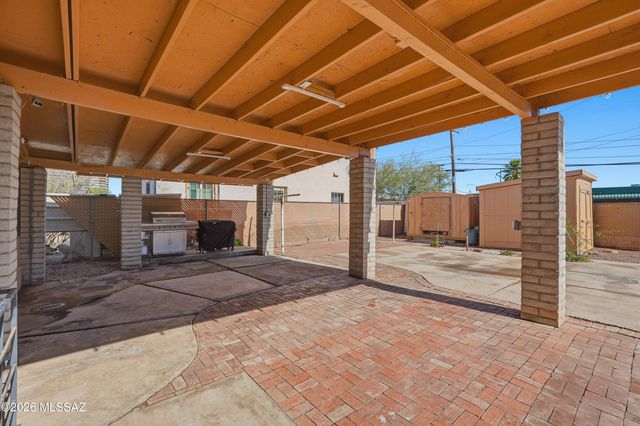 1142 N 13th Avenue, Tucson, AZ 85705
