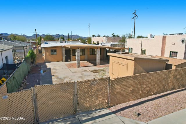 1142 N 13th Avenue, Tucson, AZ 85705